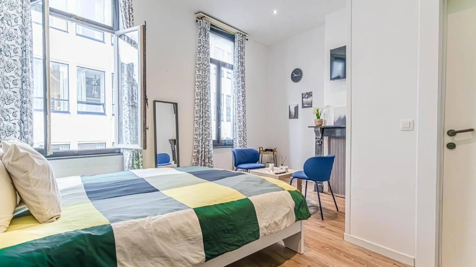 Apartment 6 Stylish & Comfortable Studios , Heart Of Gent