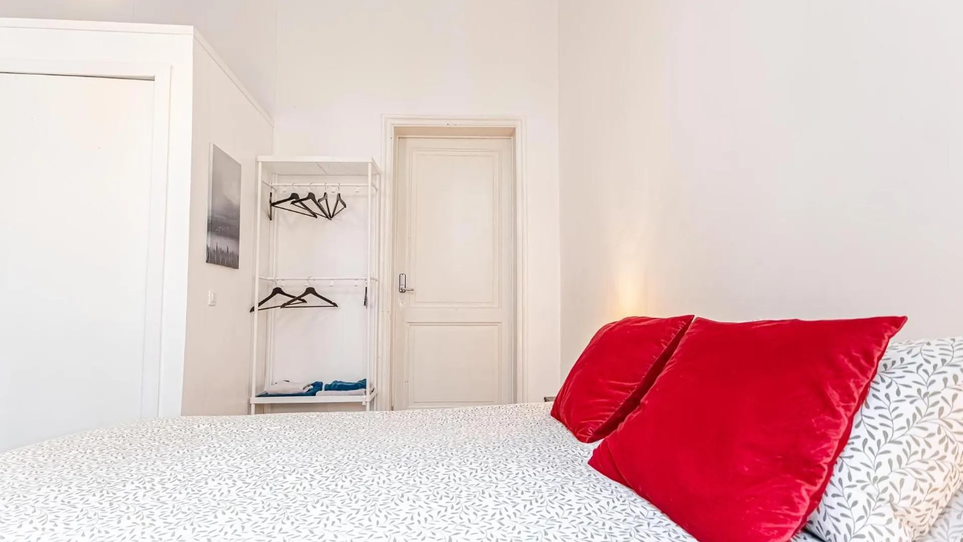 6 Stylish & Comfortable Studios , Heart Of Gent